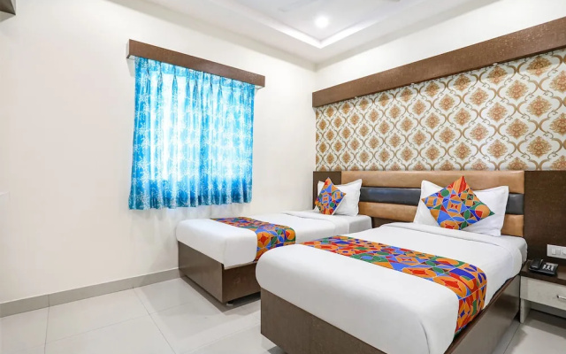Fabexpress Geeta Palace