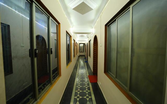 Hotel Shri Swarna's Palace