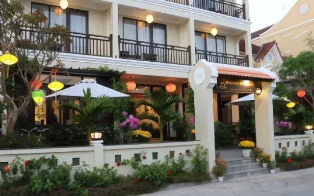 Roxana River Villa