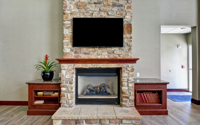 Hampton Inn & Suites Fredericksburg-at Celebrate Virginia