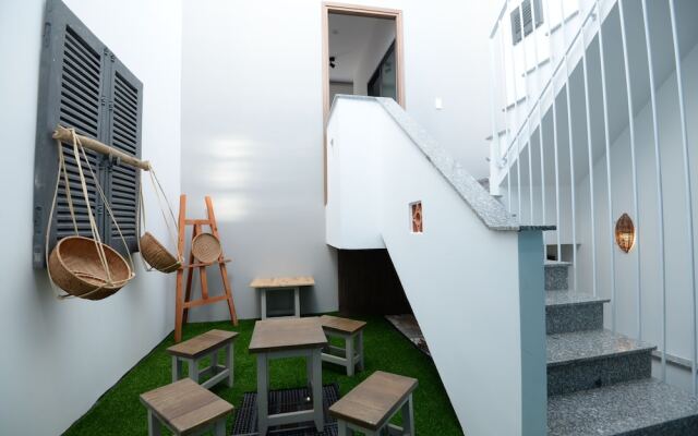 Bobo House
