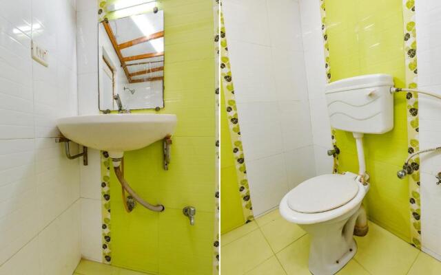 Fabhotel Raj Ratna