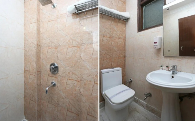 Hari Om Guest House By OYO Rooms