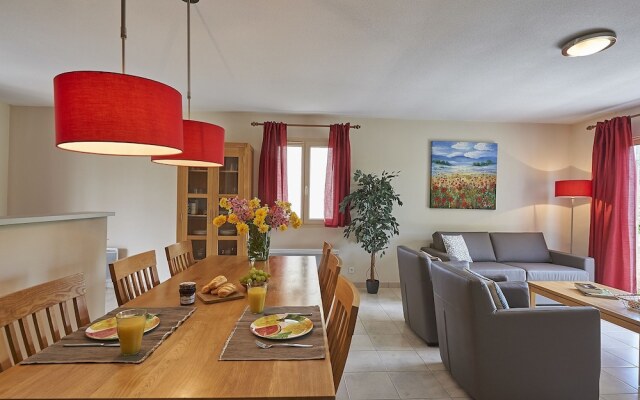 Picturesque Bungalow in Lanzac With Private Terrace