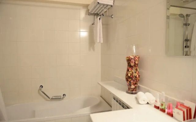 Le Cedrus Hotel