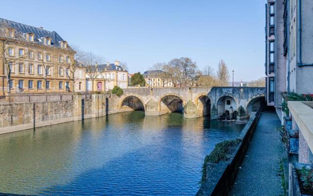 Suite "comme à Venise" vue sur Metz Opéra avec parking inclus