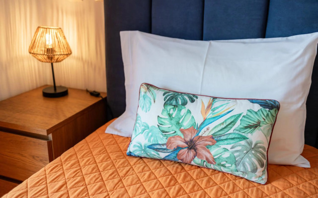 Ponta da Piedade Family House