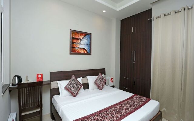 Capital O 17150 Hotel Silver Royal