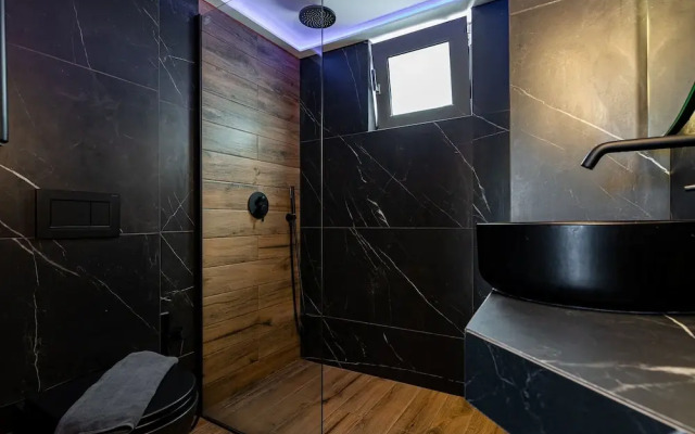 Noir Residence