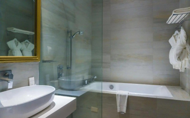 Camp Netanya Resort & Spa