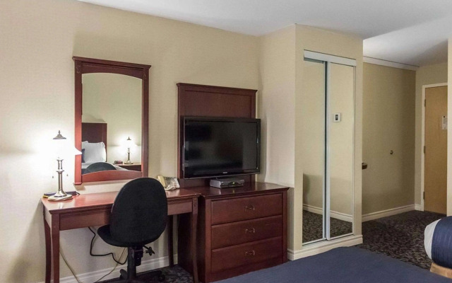 Quality Inn Mont-Laurier