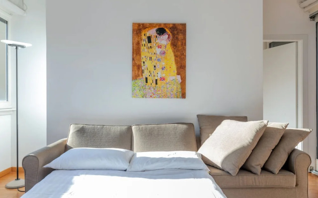 Welcoming Flats by Lake Como