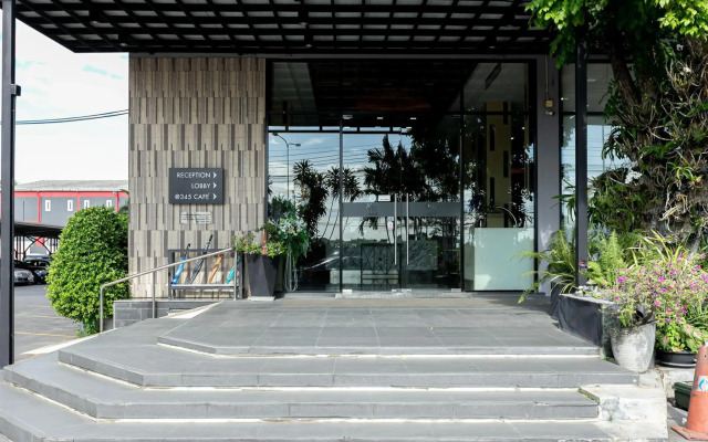 Grand Ratchapruek Hotel