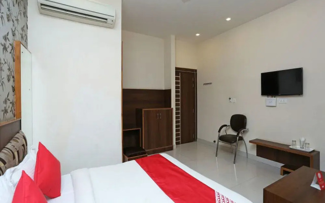 OYO 7209 Hotel Rama Palace
