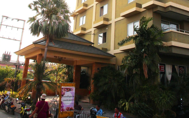 Royal Tycoon Place