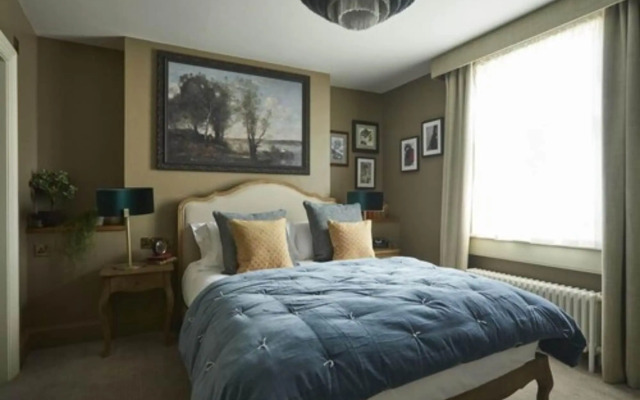Broadstreet Townhouse