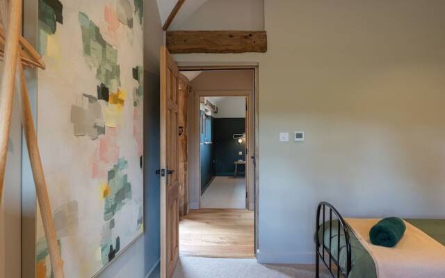Morden Rustic Country Converted Stable, Kent Downs