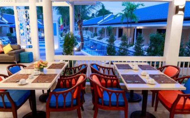 Blu Boat Pool Access Resort and Villas