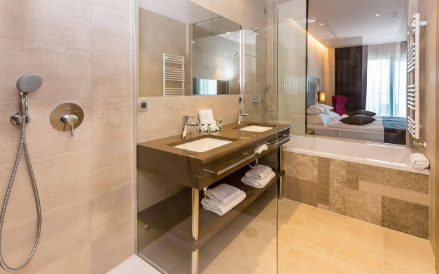 Hotel Plaza Duce