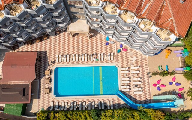 Selen Hotel Icmeler