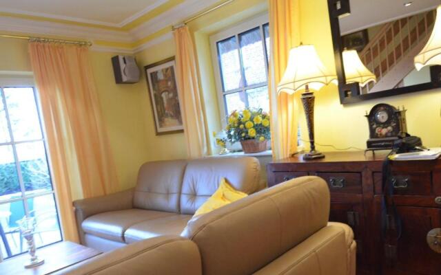 Eck-Reethaus-Sturmhaube