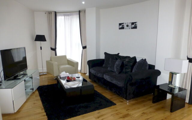 Chelsea Bridge Apartments