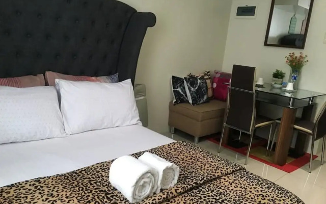 Felicity Suites at Horizon 101