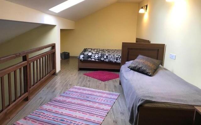 Crystalville Apartment 542