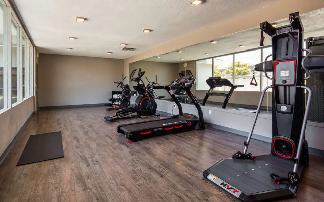 SureStay Plus Hotel by Best Western Point Richmond