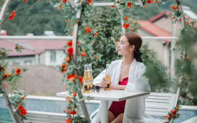 Anji Zhuyin Wild Luxury Holiday Homestay (Hello Kitty)