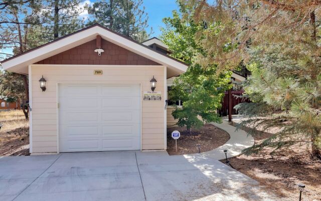 THE Sugar Chalet #2171