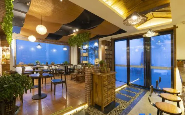 Impression · Lushan Inn