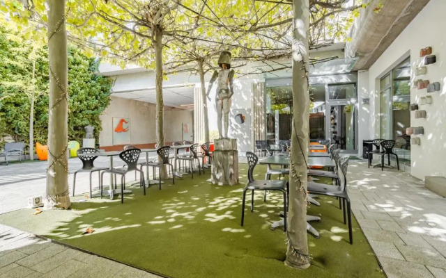 Art & Business Hotel