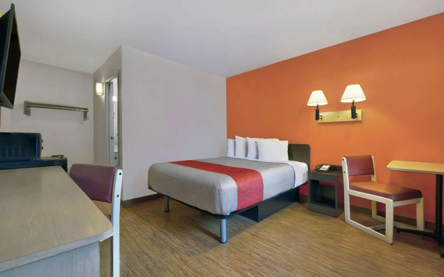 Motel 6 Alamogordo, NM