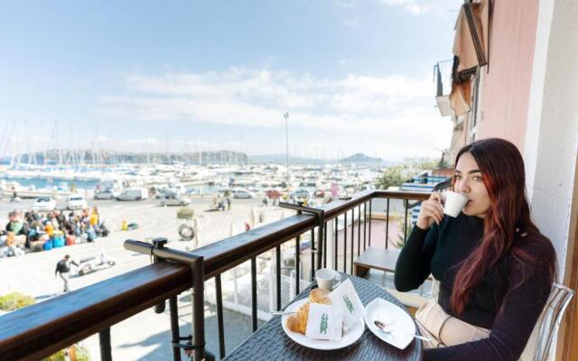 KISSES HOUSE - Marina Grande port