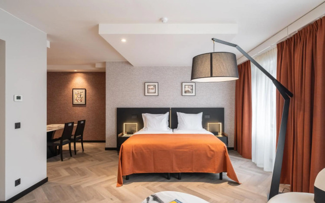 Hyllit Hotel