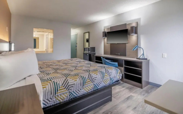 Motel 6 Franklin, OH