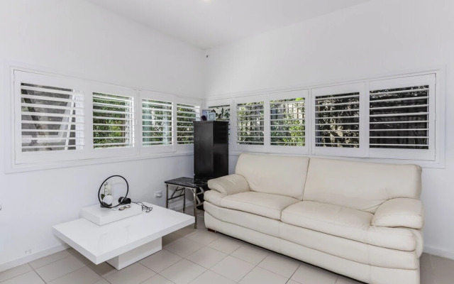 Pandanus Pocket - 13