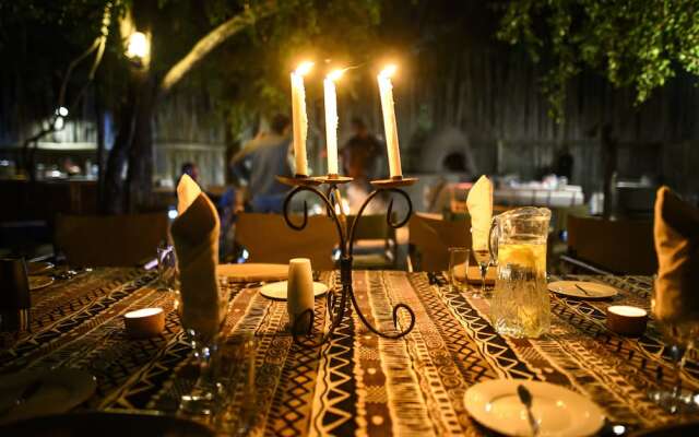 Toro River Lodges Big 5 Exclusive Safari