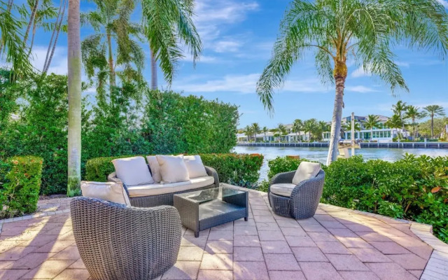 Serenity Villa Water Front