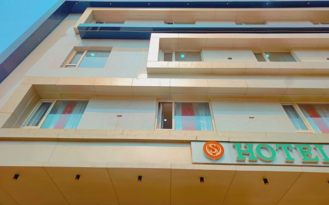 Sitaynam Hotel & Resort-Infront RAM Temp