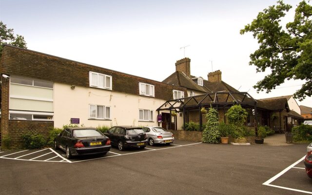 Premier Inn Gatwick Crawley Town (Goffs Park)