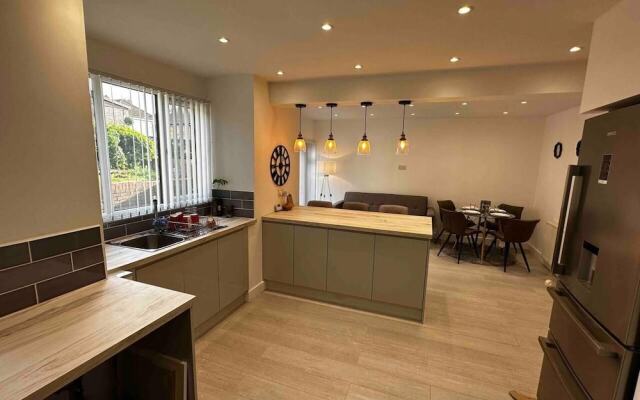 Lovely 3-bed House Near Birmingham Airport & Nec