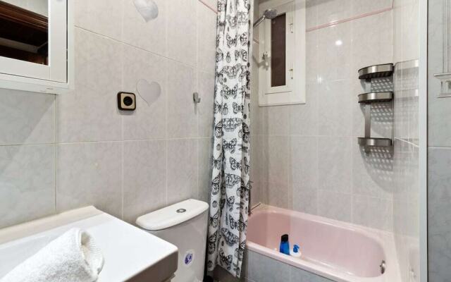 Cozy 3bed Flat With Balcony Close to Plaza España
