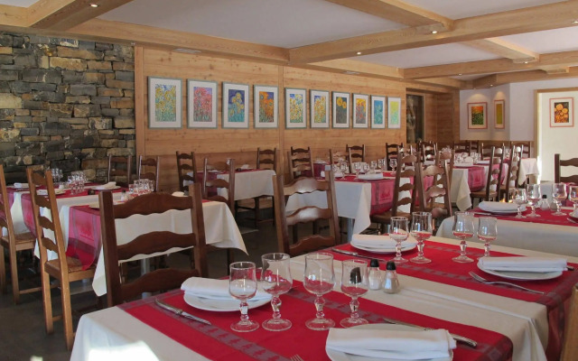 Les Roches 1500