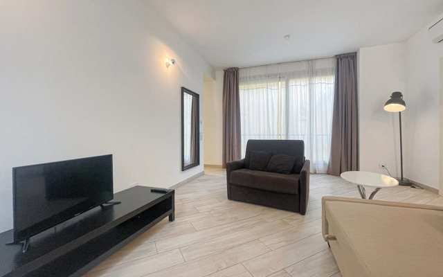 2D Tony Allard in Cannes