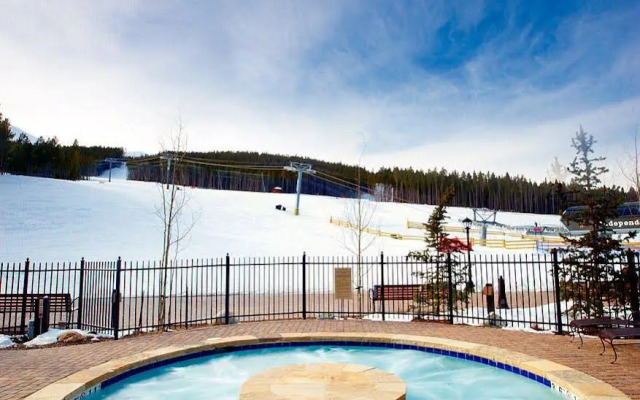 Crystal Peak Lodge