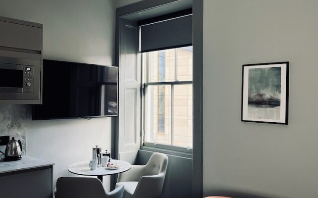 Room in the Borders - 1 Sime Place