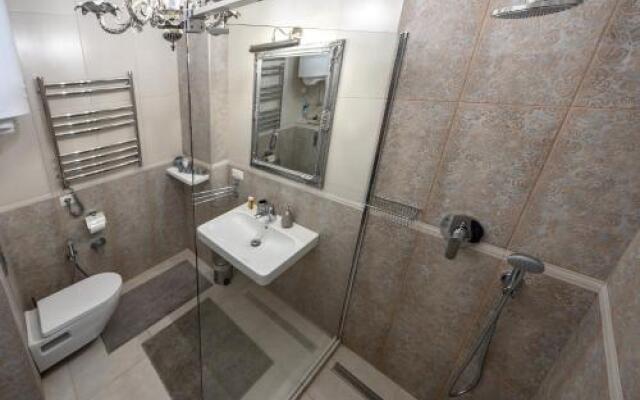 Apartment with Sea View near Park Shevchenko