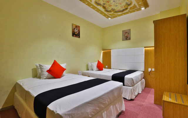 Capital O 338 Asian Hotel